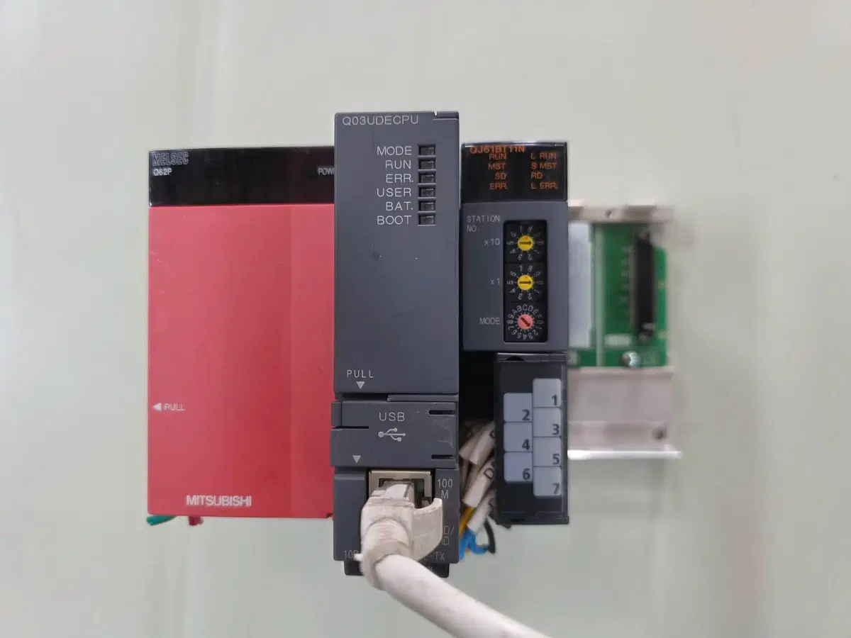 MITSUBISHI MELSEC Q61P Q03UDVCPU QX40 QY40P PLC RACK Q38B - Alvi